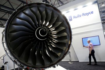 Bursa saham Inggris menguat, saham Roll-Royce Holding naik 4,46 persen