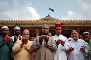 Pengadilan India bebaskan politisi BJP terlibat perobohan Masjid Babri