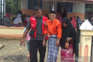 PMI obati puluhan korban banjir Aceh Barat