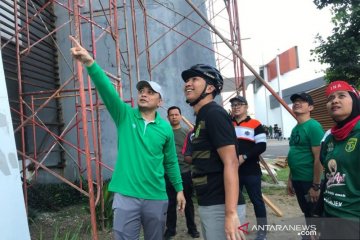Persebaya-Bonek apresiasi kerja bakti bersihkan stadion GBT Surabaya