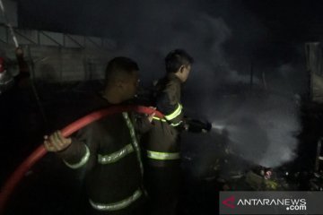45 kios di pasar Citamiang Sukabumi terbakar