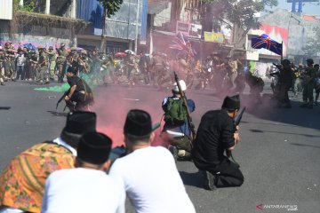 Risma tekankan jaga persatuan di acara Parade Surabaya Juang