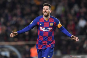 Lionel Messi samai catatan trigol Cristiano Ronaldo di La Liga