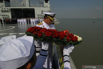 Peringatan Hari Pahlawan di KRI Surabaya - 591