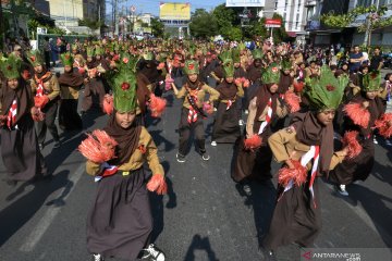 25.036 Pramuka Bandarlampung gelar "Tari Indonesia Menari"