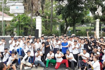 Kemendikbud gelar "flash mob" pencak silat pada Hari Pahlawan