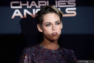 Aubrey Plaza sebut Kristen Stewart pernah kena COVID-19