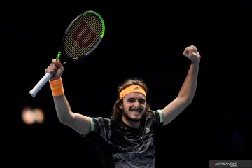 ATP Finals : Tsitsipas kalahkan juara bertahan Zverev