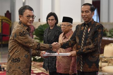 Menteri ESDM lantik 2 eselon II, direktur diminta awasi DMO batu bara