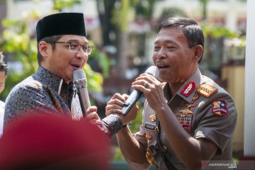 Duet Kapolri dengan Pasha Ungu