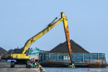 Harga batu bara acuan sentuh angka 130,99 dolar AS per ton