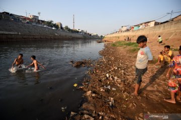 12 titik sungai Jakarta berpotensi banjir karena belum normalisasi