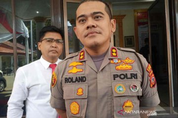 Penggeledahan rumah terduga teroris Cirebon masih berlangsung