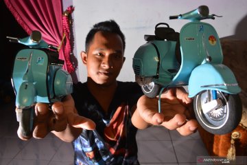 Miniatur motor dari kaleng bekas