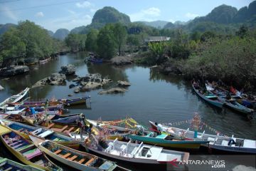 Maudu Jolloro di Rammang-Rammang