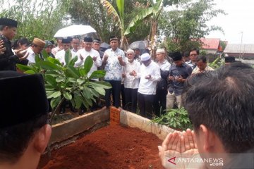 Duka meliputi pemakaman Ketua PP Muhammadiyah Bahtiar Effendy
