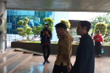 Menteri Nadiem merapat ke kantor Erick Thohir, ada apa?