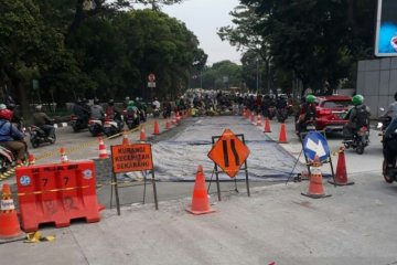 Pengecoran jalan sebabkan kemacetan di sejumlah lokasi di Jakarta