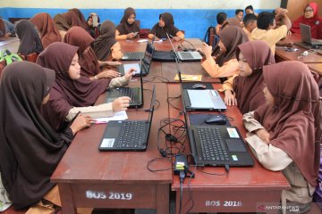 Simulasi ujian semester berbasis online di Aceh