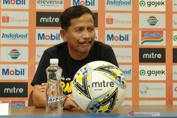 Djanur tak mau ungkit rekor baik hadapi Persib Bandung
