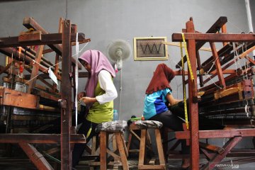 Usaha tenun songket Melayu Riau