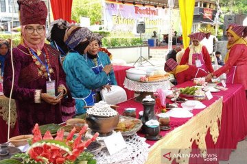 10 daerah di Sumatera Barat adu hebat memasak rendang