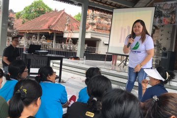 Perdaweri Bali sosialisasikan kesehatan kulit kepada masyarakat desa