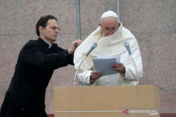 Dalam pesan Natal, Paus sebut bela migran hingga panggilan perdamaian