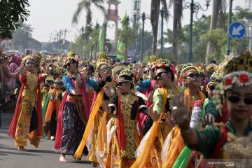 Pagelaran Tari Ronggeng Massal Beken