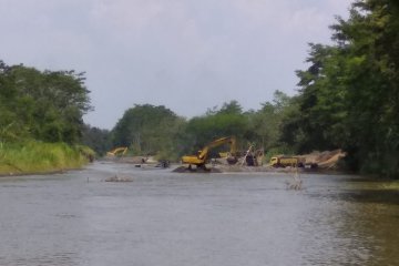 Aktivis surati Kapolri terkait penambangan ilegal Sungai Brantas