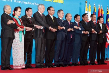 Presiden Jokowi hadiri KTT ASEAN-ROK
