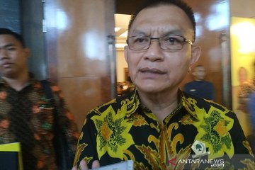 Pilkada langsung tak langsung, Sekjen Golkar: Kita kaji dulu