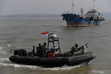 Latihan pengamanan pelabuhan