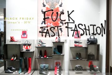 Pengertian "fast fashion" dan dampaknya bagi kehidupan