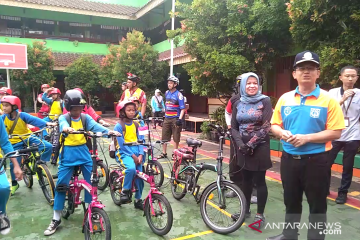 Murid SD 01 Gandaria Selatan gowes bareng ke Monas