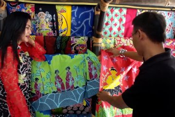 Kreasikan batik dengan motif ornamen Jepang