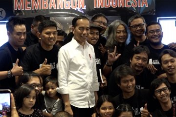 Presiden apresiasi karya foto jurnalistik pewarta foto Istana Kepresidenan