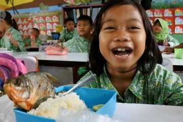 Siswa SD di Tangerang diajarkan Gemar Makan Ikan