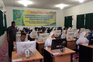 Ujian semester berbasis daring perdana di Aceh