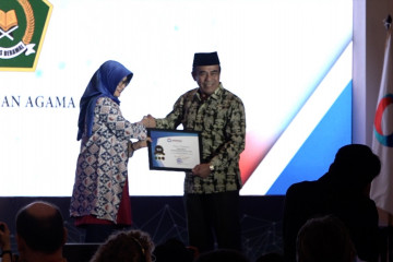 Kemenag dan Kemenlu raih penghargaan Ombudsman Awards 2019