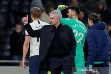 Bulan madu Mourinho berlanjut, Tottenham bekap Bournemouth