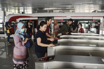 LRT Jakarta tambah jam operasi saat malam Tahun Baru 2020