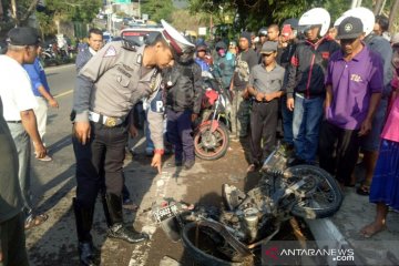 Polisi: Korban tewas akibat tabrakan di Puncak tanpa identitas