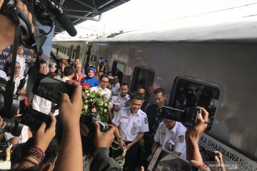 KAI luncurkan KA Dharmawangsa Stasiun Senen-Pasar Turi Surabaya