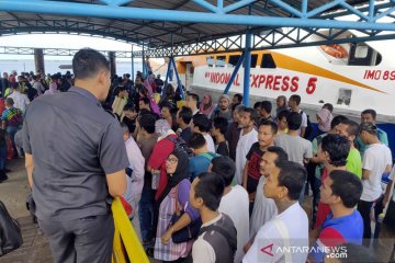 Malaysia deportasi 53 TKI bermasalah via Dumai, satu sedang hamil