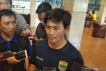 Tim pelatih Persib terus jalin komunikasi dengan pemain