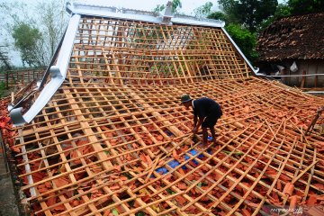 Ratusan rumah rusak akibat puting beliung di Grobogan