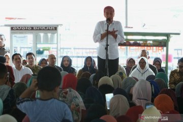 Jokowi cerita orang tuanya "jualan" bambu untuk biaya sekolah