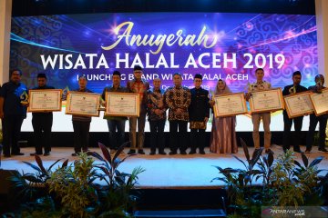 Pemberian Anugerah Wisata Halal