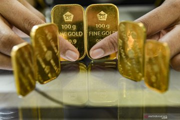 Minat "safe-haven" tinggi, harga emas capai tertinggi satu pekan